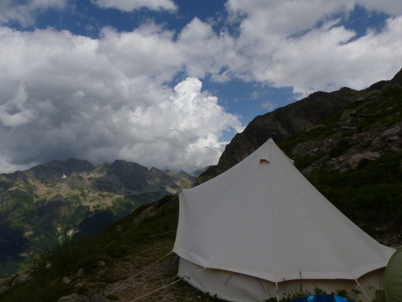 la tente face au paysage